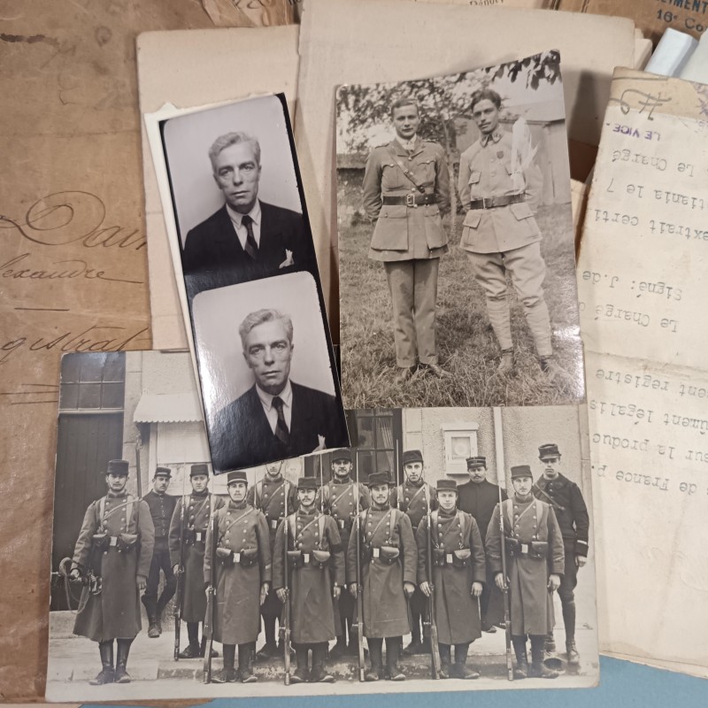 SOUVENIR D'UN SOLDAT DU 160 ème REGIMENT D'INFANTERIE GUERRE 1914 1918 LIVRET PAPIER PHOTOS CERTIFICATS